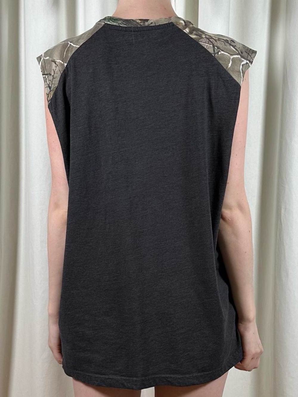 Realtree Muscle Tee - Picture 4 of 7